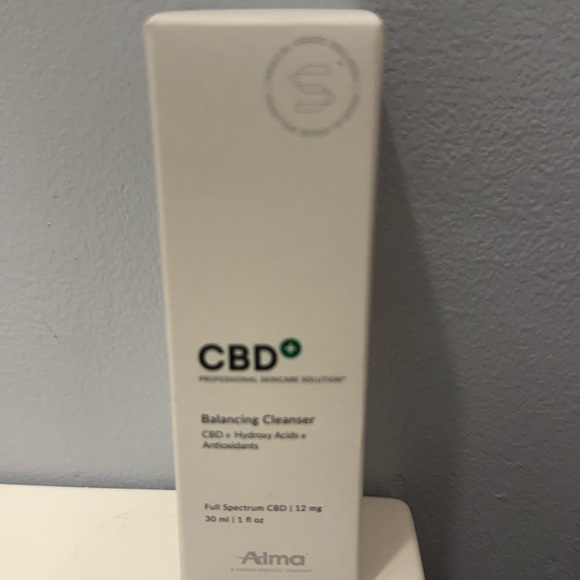 CBD Skincare Trio - White - Picture 3 of 5